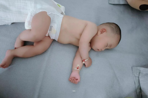 仁寿宝宝老打喷嚏怎么办